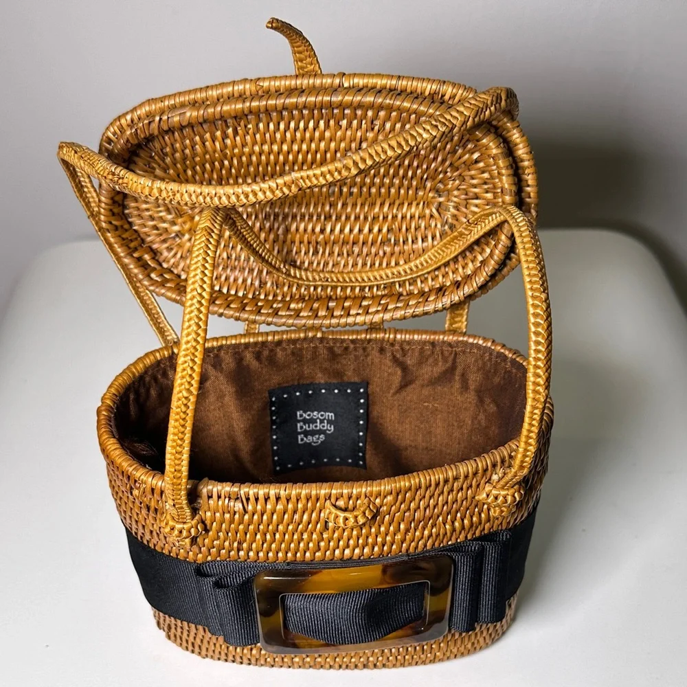 Chic Tan Woven Mini Bag with Black Accent - Picture 10 of 15